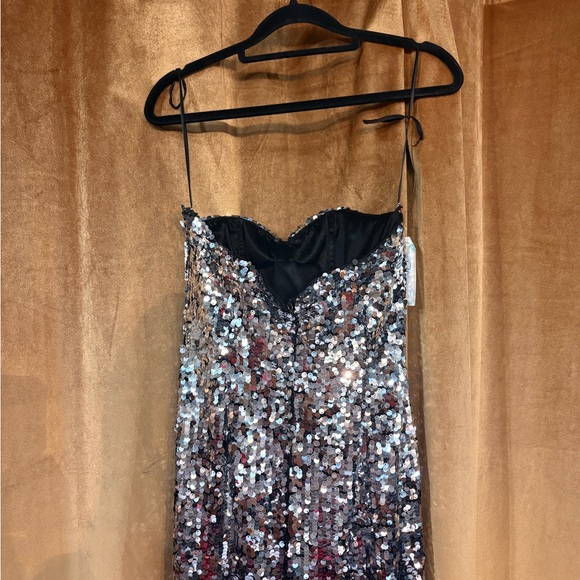 Night Moves Strapless Sequin Dress in Black and Silver - Picture 5 of 7